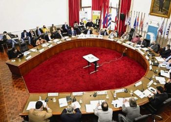 Dinot afirma que trabaja con intendencias para facilitar inversiones dentro del marco legal