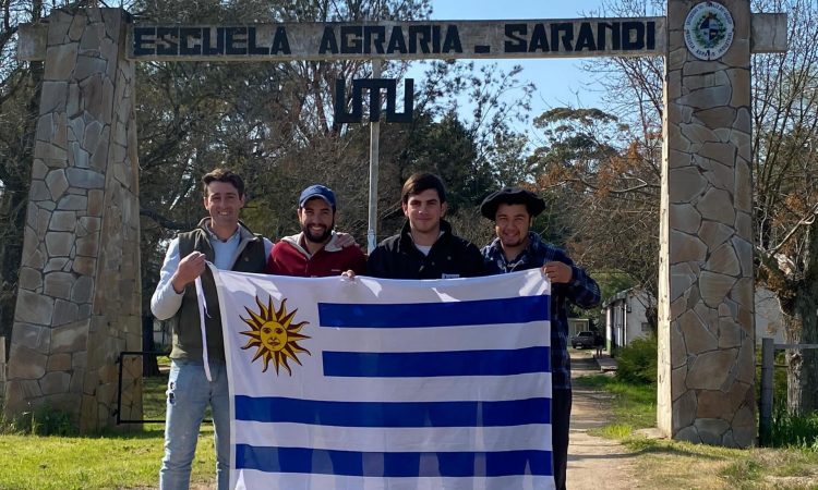 Tres estudiantes de Sarandí Grande participan de la Olimpíada Brasilera de Agropecuaria
