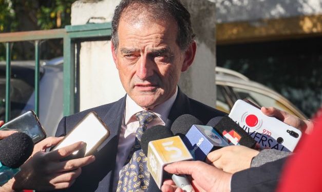 Sanguinetti y Manini se reunieron por iniciativa de diálogo multipartidario