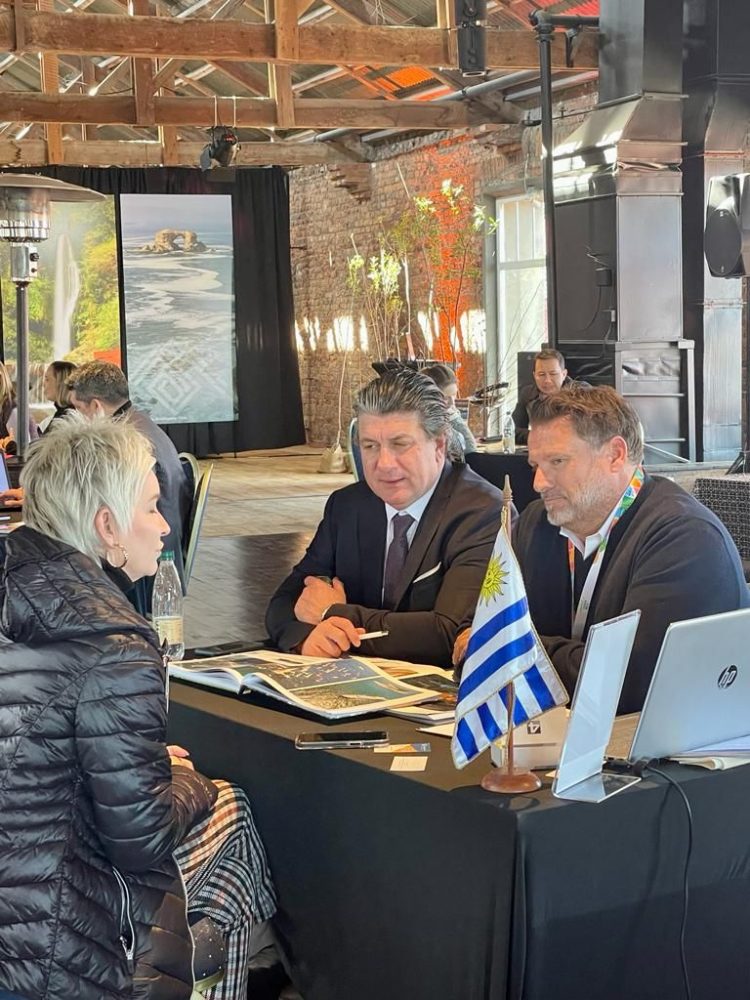En Chile y en Argentina, Uruguay se muestra en destacados eventos turísticos de alcance internacional