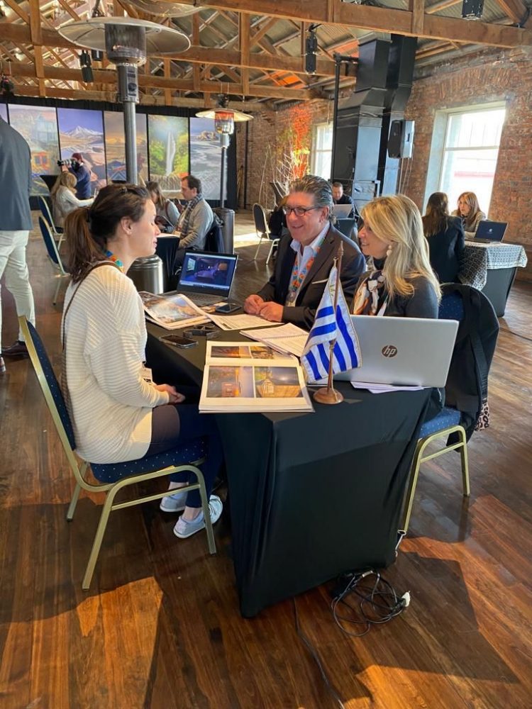 En Chile y en Argentina, Uruguay se muestra en destacados eventos turísticos de alcance internacional