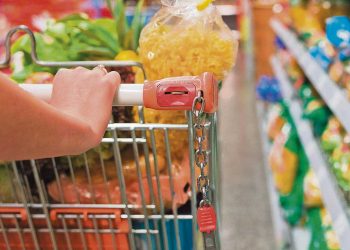 Parlamento estudia proyecto para equilibrar reglas de juego entre minoristas y supermercados
