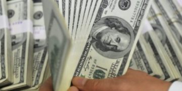 Ciclo al alza del dólar anticipa contracción económica global