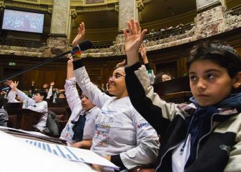 Se mantienen las tendencias de caída de nacimientos y pobreza infantil