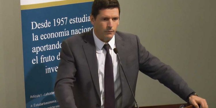 “Se deberían implementar políticas públicas que promuevan el surgimiento de instrumentos de financiamiento de largo plazo” 