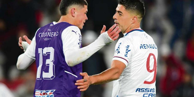 El fútbol celeste renueva ilusiones porque la leyenda continúa… 120 años de zagueros