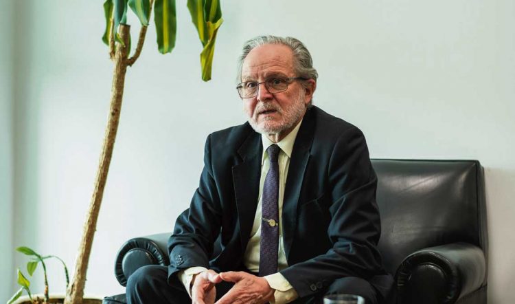 Pées Boz: “UTE defiende a sus clientes frente al avance de generadores privados”