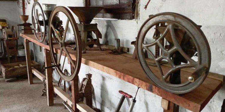 Tres generaciones recuperando la memoria y la tradición del mundo rural