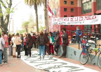 Huelga docente profundiza el conflicto en la educación