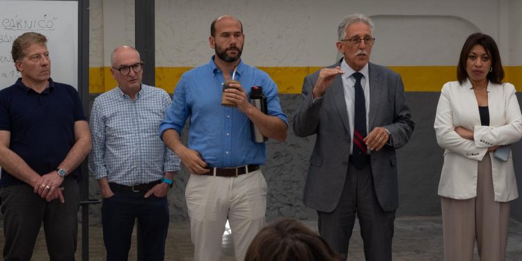 La Unión de Vendedores de Carnes y UTU capacitan a participantes de programas del Mides