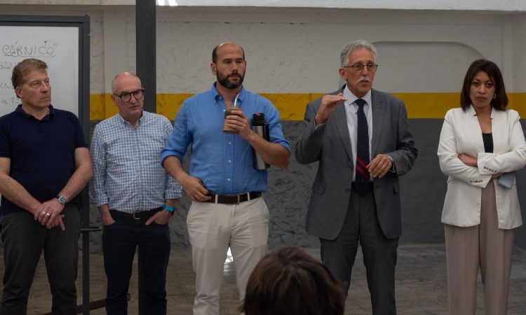 La Unión de Vendedores de Carnes y UTU capacitan a participantes de programas del Mides