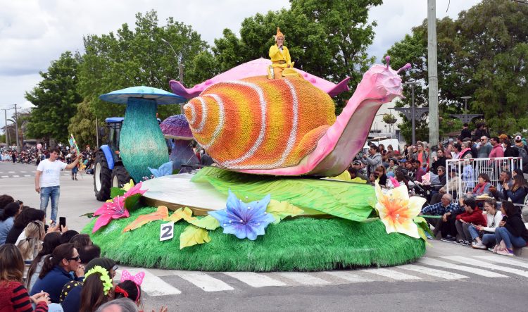 En Cardona una fiesta de reencuentros hace vibrar el oeste del país