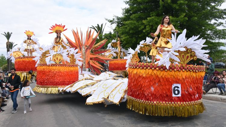 En Cardona una fiesta de reencuentros hace vibrar el oeste del país