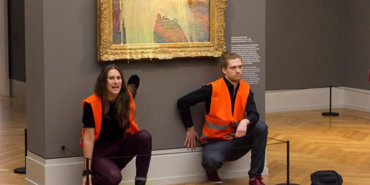 Nuevo vandalismo contra el calentamiento climático