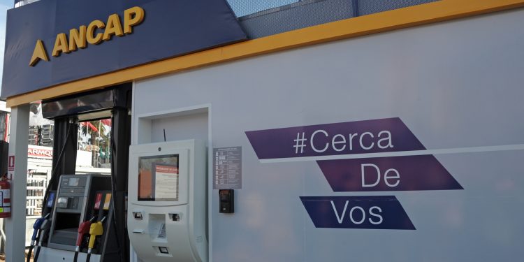 En diciembre no subirán los combustibles