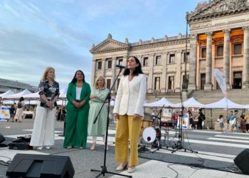 Ministra Arbeleche: En un año se crearon 8.600 micros, pequeñas y medianas empresas, y 36.000 puestos de trabajo