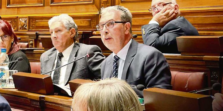 “Hay urgencia en resolver el problema de la seguridad social, que afecta la salud económica”