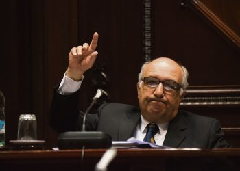 Cambio de posición de algunos legisladores del PN hace naufragar proyecto de reestructuración de deudas