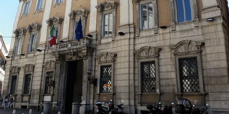 El día que la Democracia Cristiana italiana votó su defunción