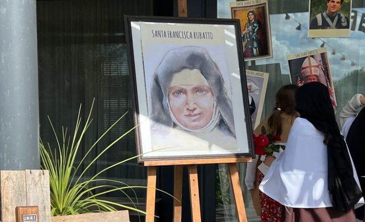 Holywins en lugar de Halloween, una celebración de la santidad