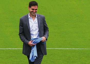 El viaje de Alonso… la otra cara previa al Mundial