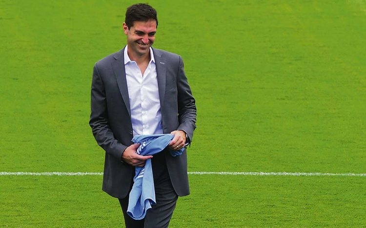 El viaje de Alonso… la otra cara previa al Mundial