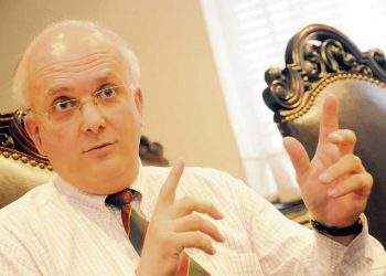 “A la situación estructural con Argentina se suma el cíclico error de diagnóstico y de gestión de muchas administraciones”