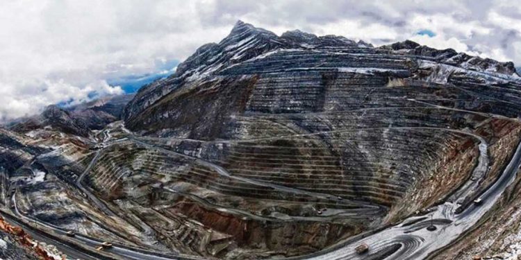 La transición hacia las energías renovables no será viable sin un control estratégico de la minería