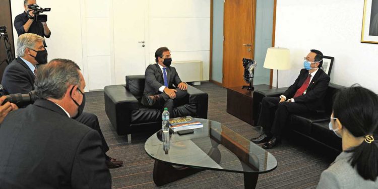 Comisión de Diputados aprueba acuerdo marco con China y se busca ratificar acuerdo similar con Estados Unidos