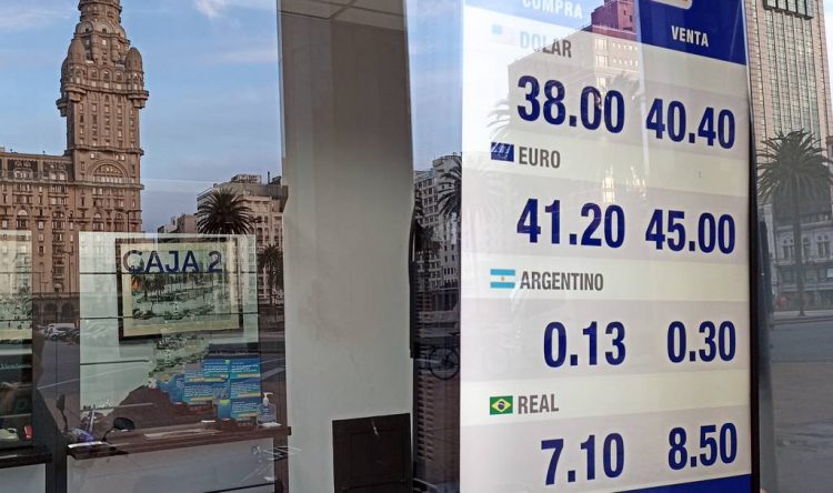 “Atraso” cambiario sería 18% en lo que va del año