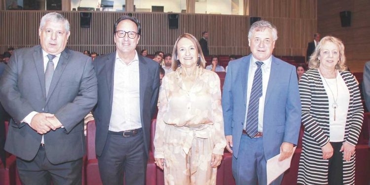 20 años de la creación de la Unidad Reguladora de Servicios de Energía y Agua