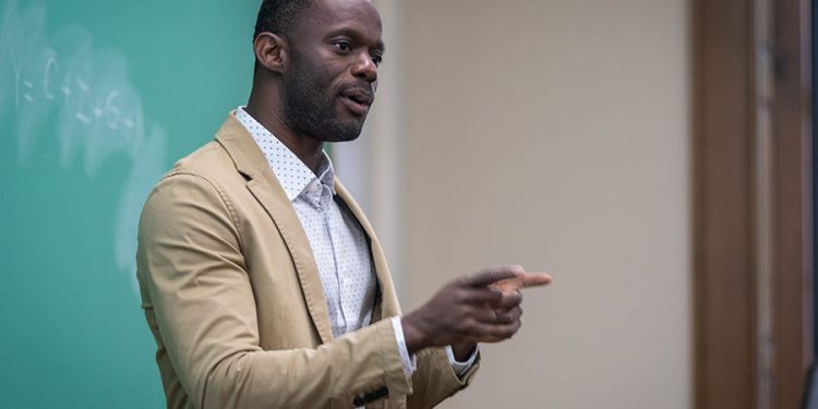 Desempleo baja en EE.UU., pero la baja tasa de participación alimenta presiones inflacionarias