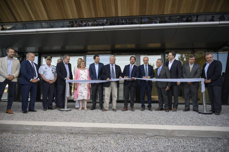 Inauguración del nuevo Aeropuerto Internacional de Carmelo