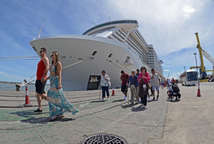 Se lanzó la temporada de cruceros, se espera recibir un número récord de escalas