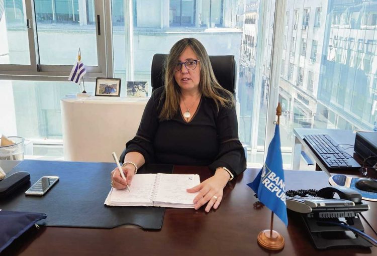 El BROU presentó medidas para productores afectados por la sequía