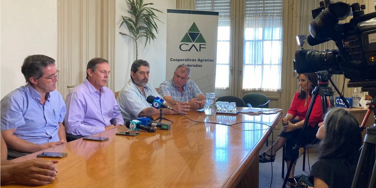 Campo Unido pidió reunirse con el ministro Mattos para tratar medidas de alivio y paliativas frente el déficit hídrico 