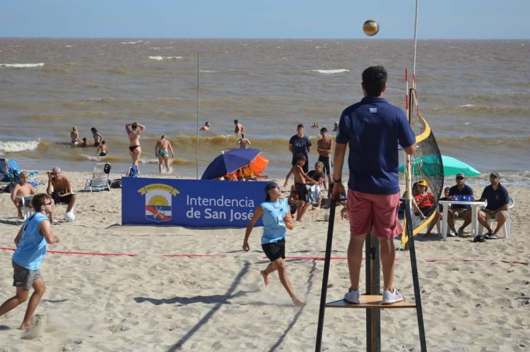San José también está gozando una buena temporada de playas