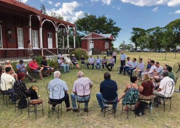 Déficit hídrico: Productores de Paysandú expusieron sus necesidades a director del BROU