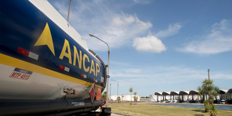 Por la sequía Ancap realiza aportes de combustible, alimento para animales y bombas de agua