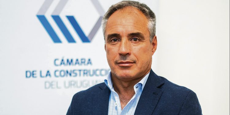 “El sector tiene muy buen nivel de actividad, aunque está empezando a caer con la terminación de proyectos como UPM”