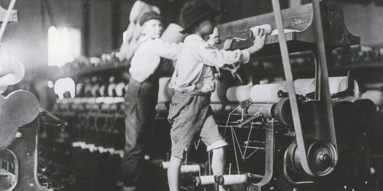 Una economía política destructiva de las clases medias