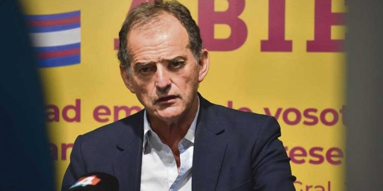 Manini Ríos: “Los monopolios privados parece que son sagrados y no se pueden tocar”