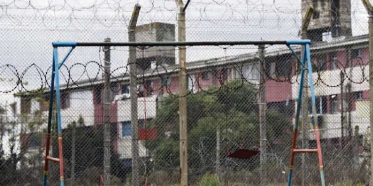 Al menos 2.500 niños y adolescentes en Uruguay tendrían a su madre o referente materna en prisión