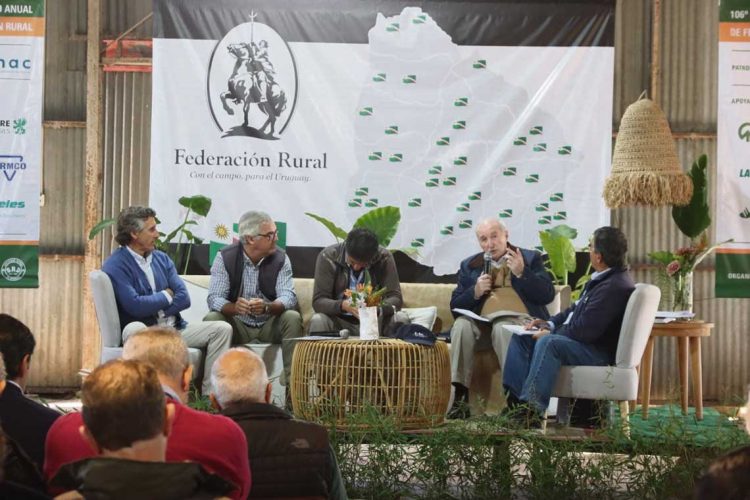 Enrique Guerra: “Así como el Estado invierte en carreteras, es bueno también que empiece a invertir en obras hidráulicas”