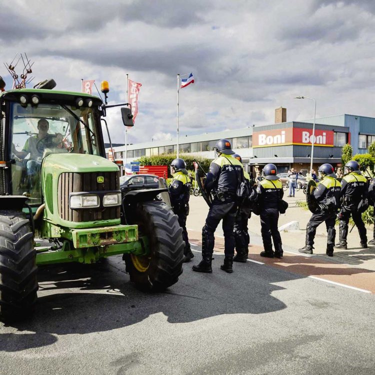 Protesta en los Países Bajos por restricciones a productores agrícolas enciende alertas en Uruguay