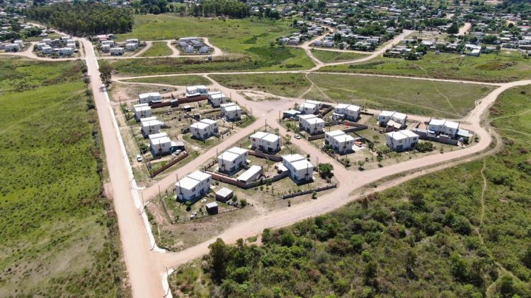 Inscripción multitudinaria para el primer plan de viviendas Mevir construido en madera