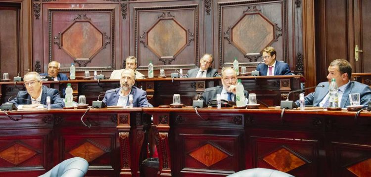 Reestructuración de deudas: Partido Nacional dijo que esta semana presentaría su proyecto