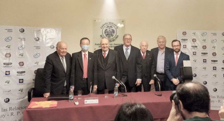 35 años de crecimiento en las relaciones entre Uruguay y China