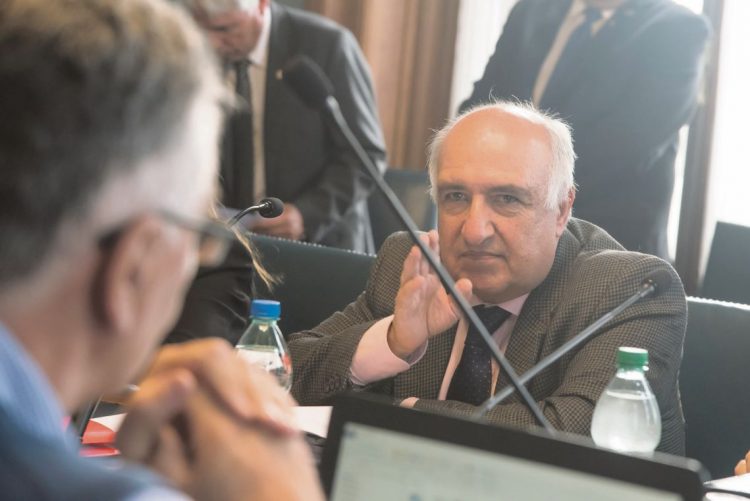 Reestructuración de deudas de personas físicas: Cabildo Abierto a la espera de propuesta oficial