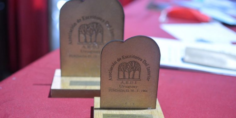 Nueva edición del concurso Dr. Alberto Manini Ríos convoca a escritores de todo el país